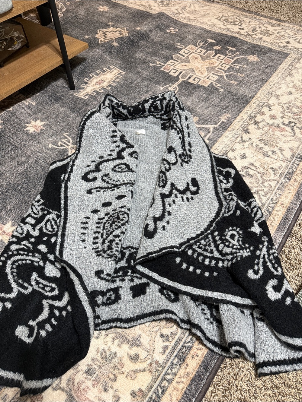 Cupio Black and Gray Patterned Shawl-Collar Cardigan